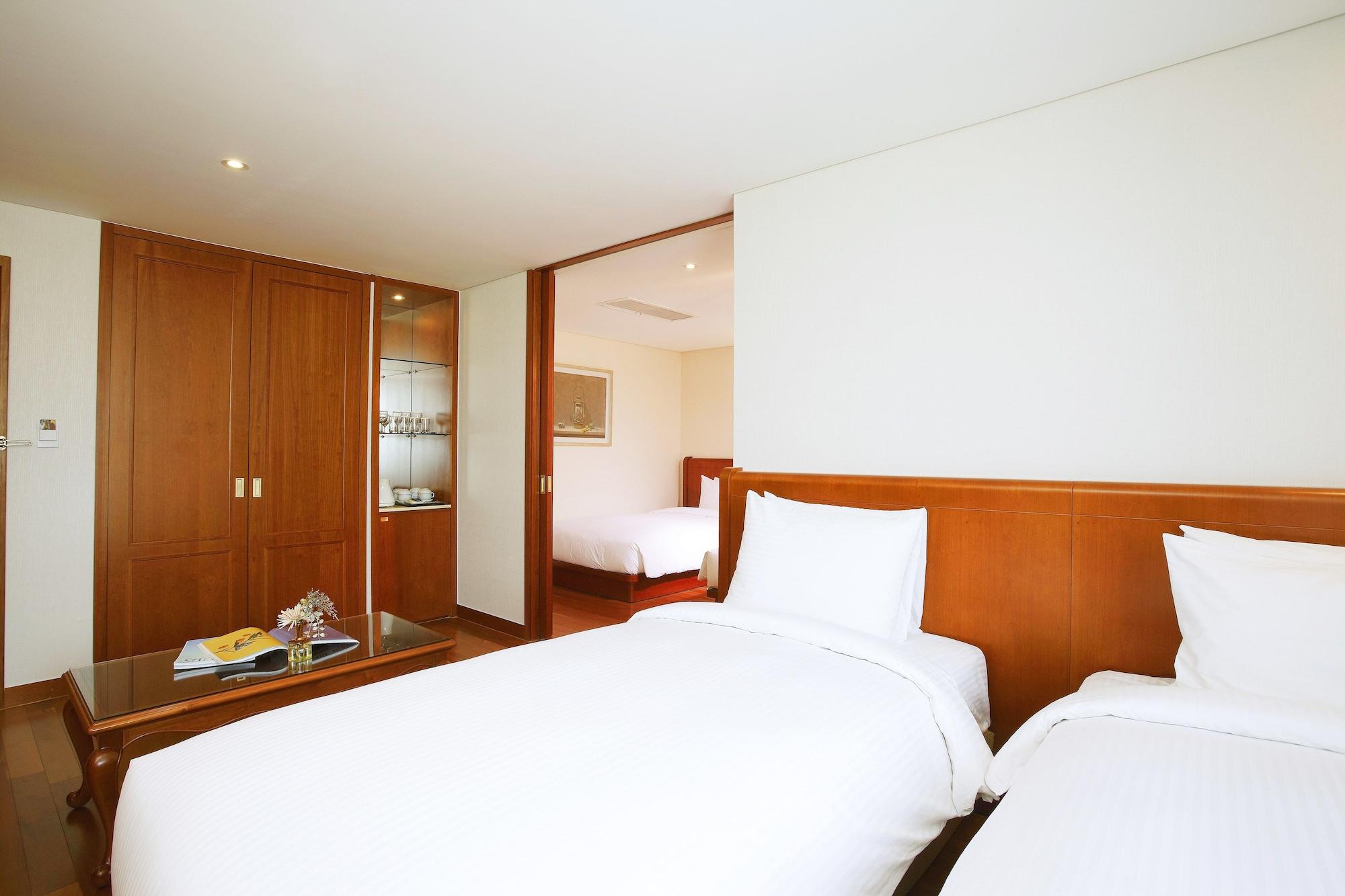 Sejong Hotel Seoul Myeongdong Екстер'єр фото