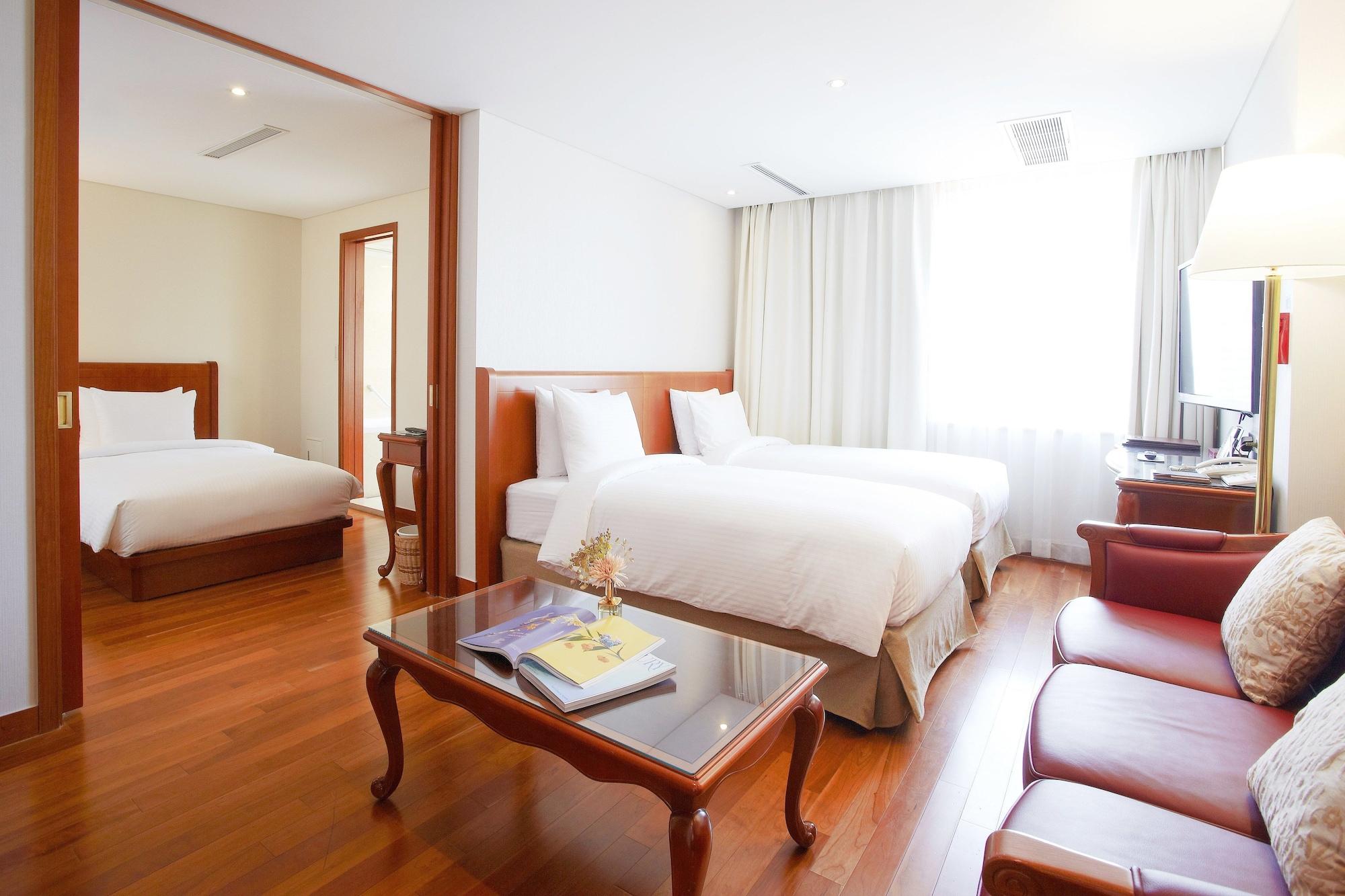 Sejong Hotel Seoul Myeongdong Екстер'єр фото