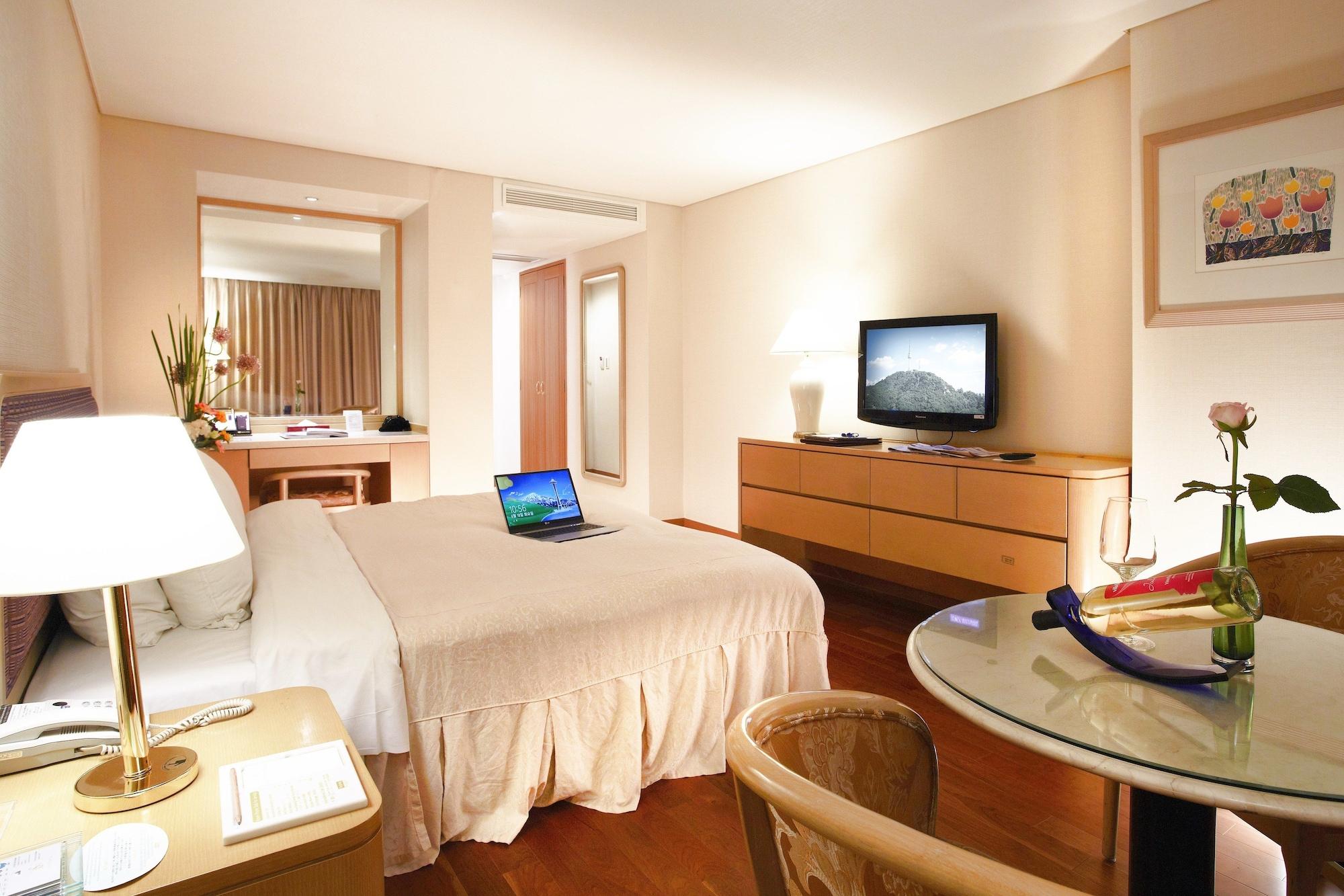 Sejong Hotel Seoul Myeongdong Екстер'єр фото