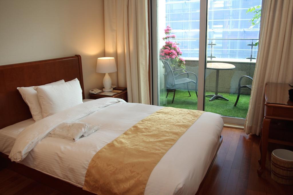 Sejong Hotel Seoul Myeongdong Екстер'єр фото